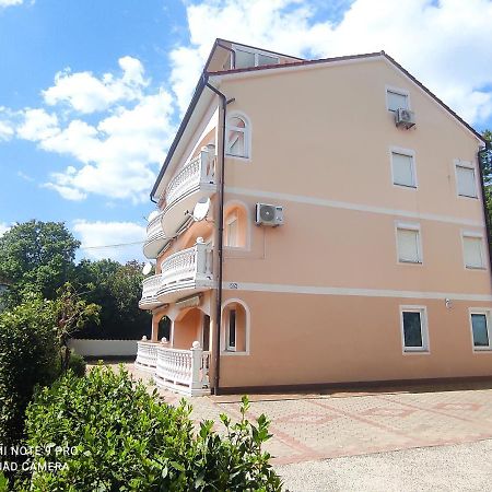 Apartment Stella 茨里克韦尼察 外观 照片